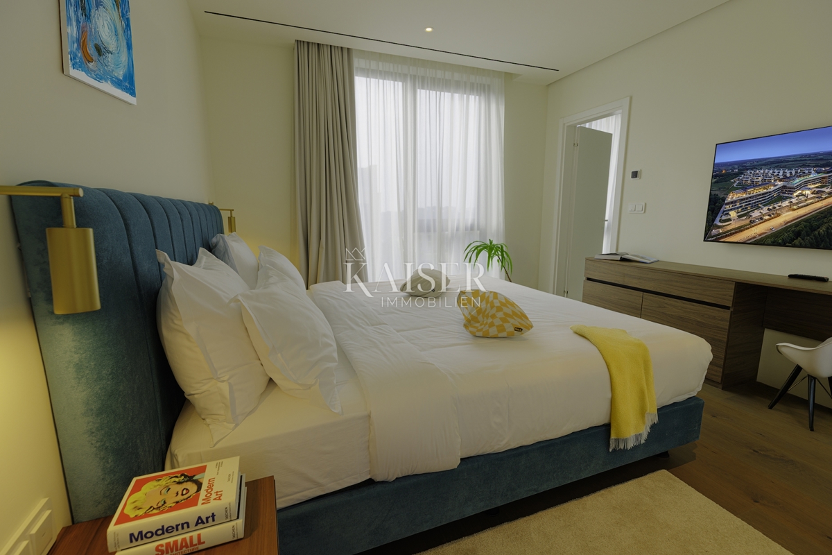 Istra, Umag, Savudrija - luksuzna vila v naselju, 275m2 - na voljo vse storitve v naselju