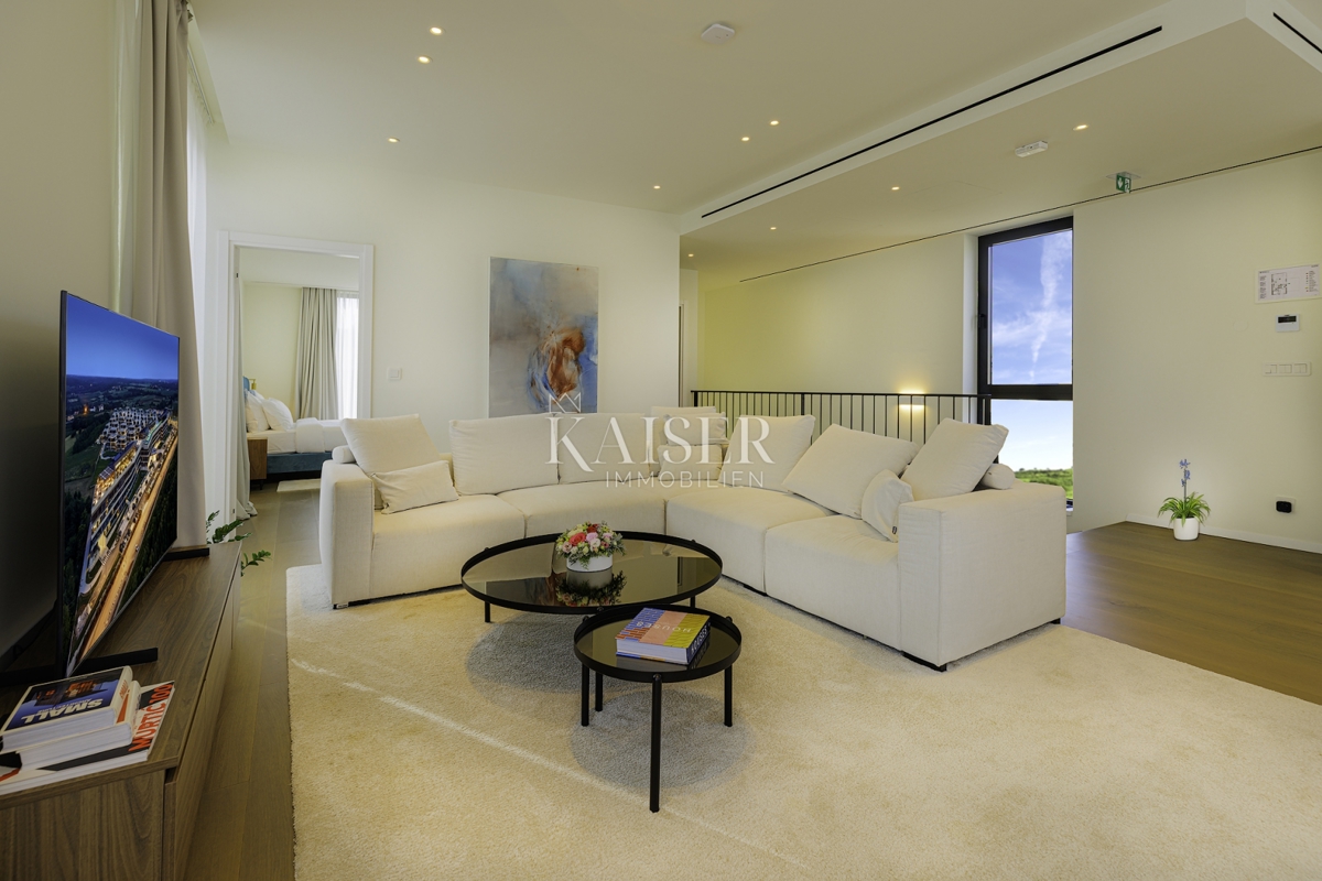 Istra, Umag, Savudrija - luksuzna vila v naselju, 275m2 - na voljo vse storitve v naselju