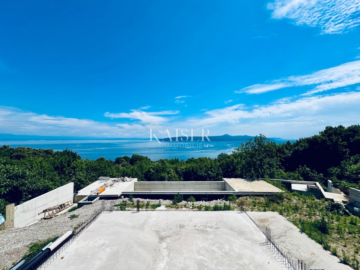 Opatija, Mošćenice - Vaš pogled na Kvarner, gradbeno zemljišče z gradnjo luksuzne vile v teku 