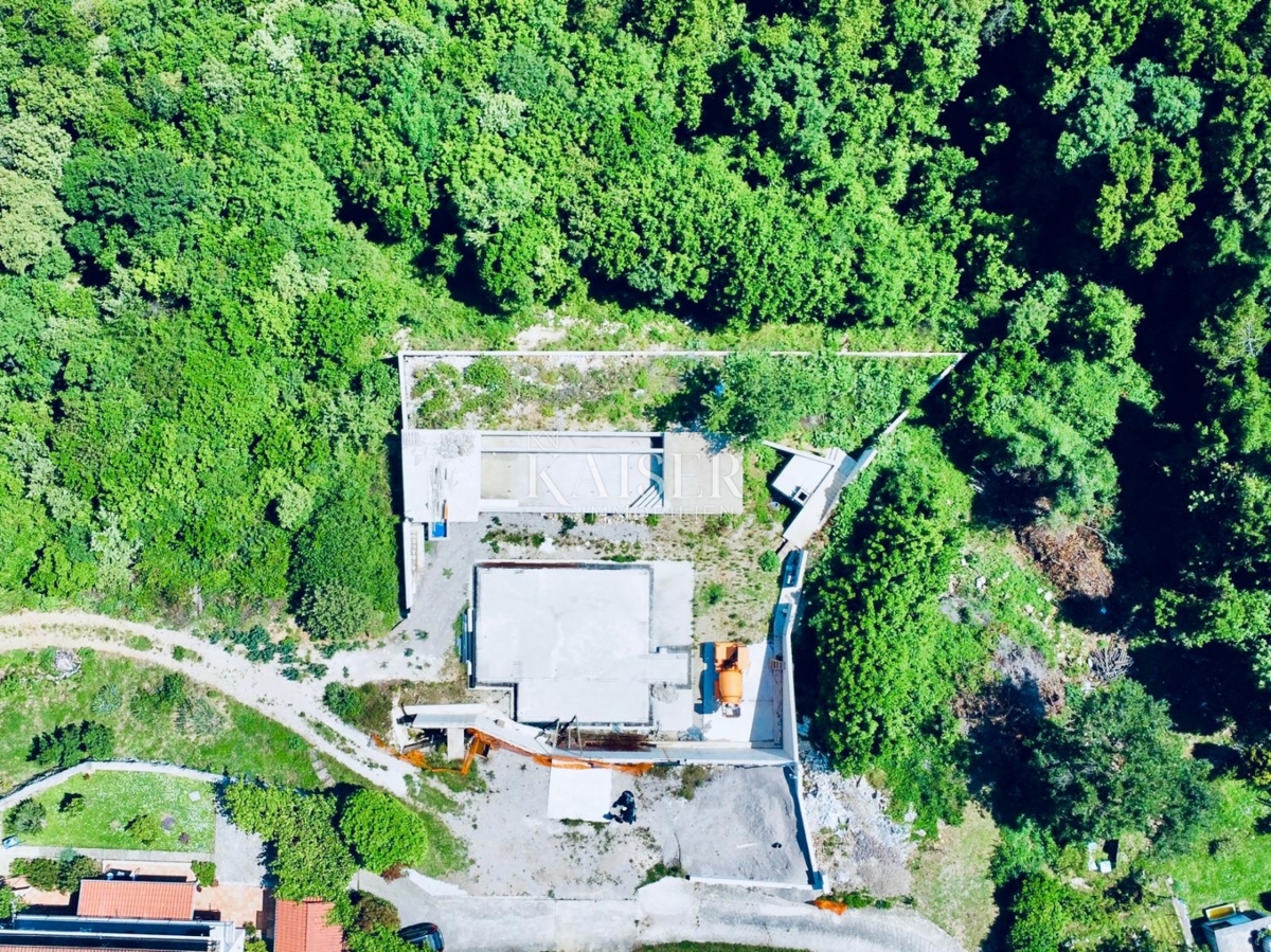 Opatija, Mošćenice - Vaš pogled na Kvarner, gradbeno zemljišče z gradnjo luksuzne vile v teku 