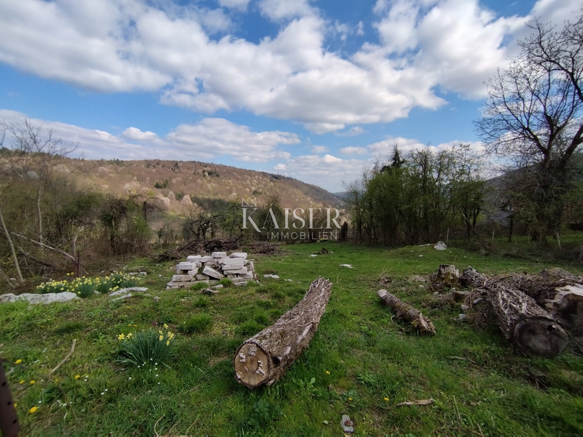 Lukovdol, Vrbovsko - gradbena parcela 844 m2 s projektom in gradbenim dovoljenjem