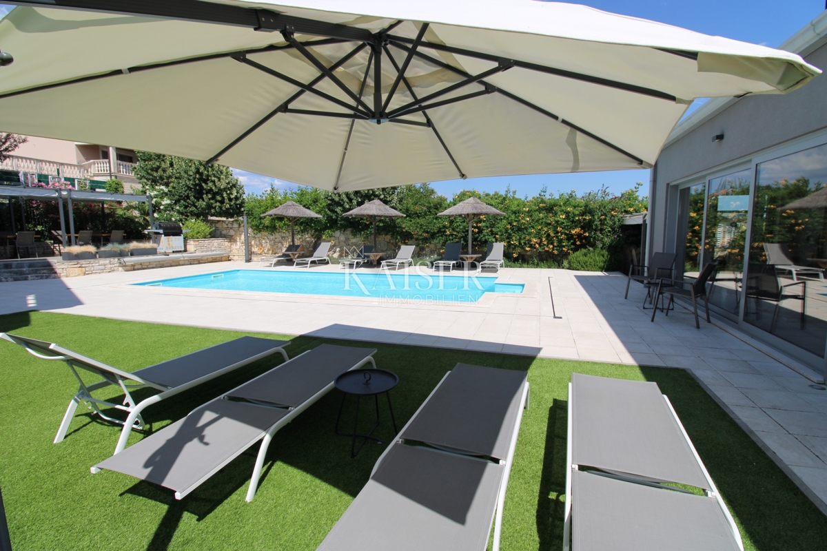 Istra - Poreč, vila z zajtrkom, bazenom in pogledom na morje