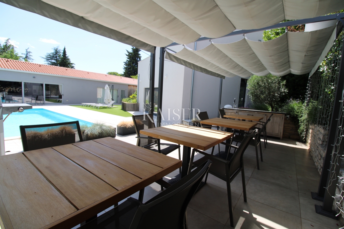 Istra - Poreč, vila z zajtrkom, bazenom in pogledom na morje