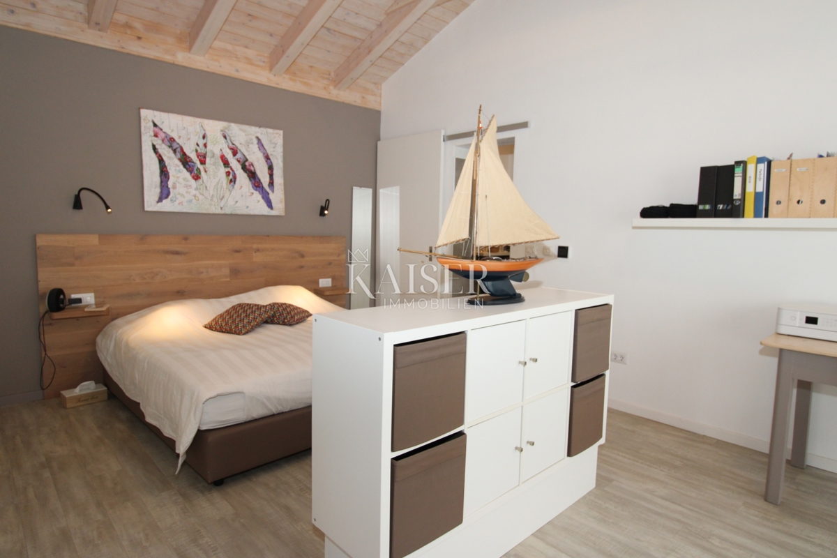 Istra - Poreč, vila z zajtrkom, bazenom in pogledom na morje