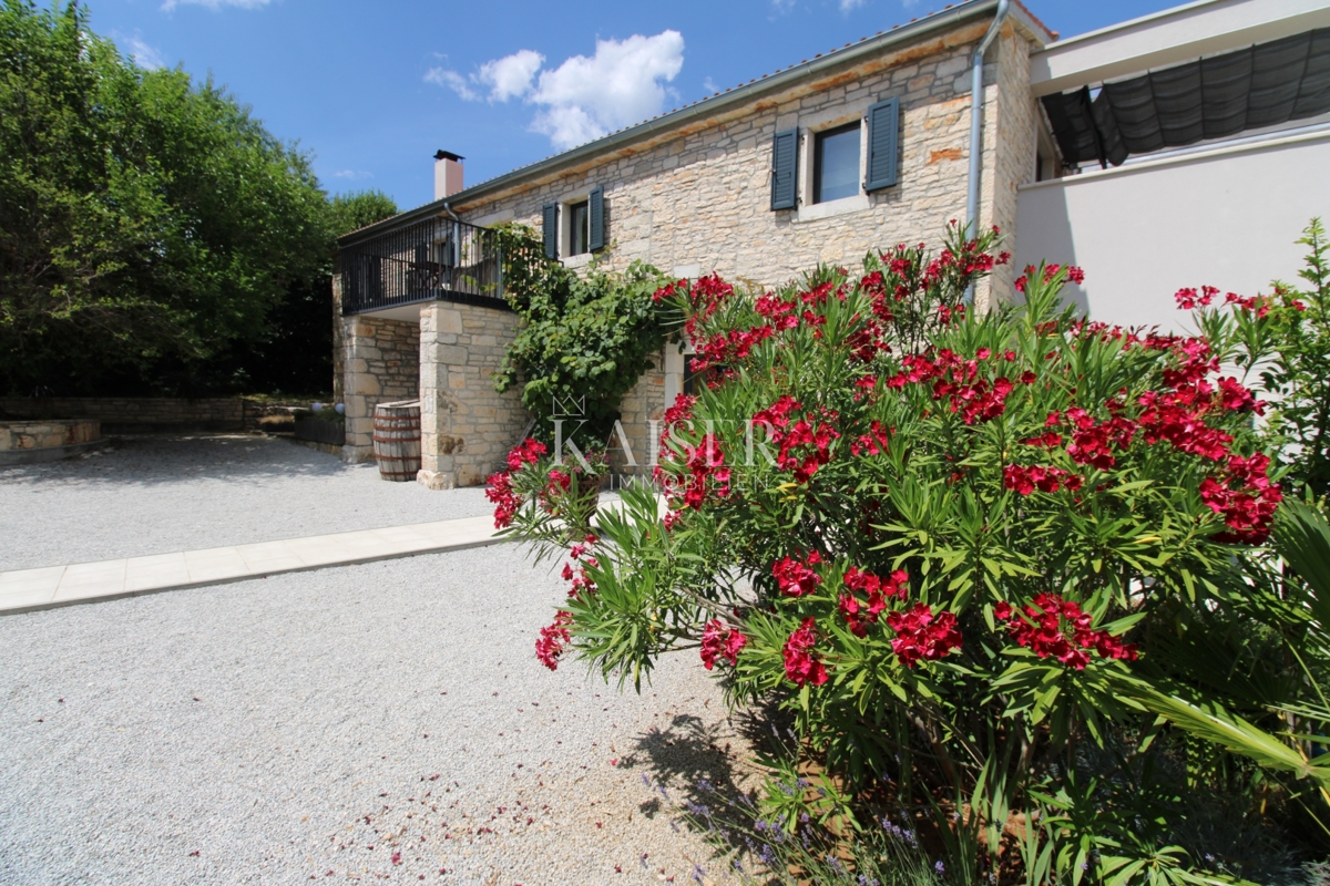 Istra - Poreč, vila z zajtrkom, bazenom in pogledom na morje