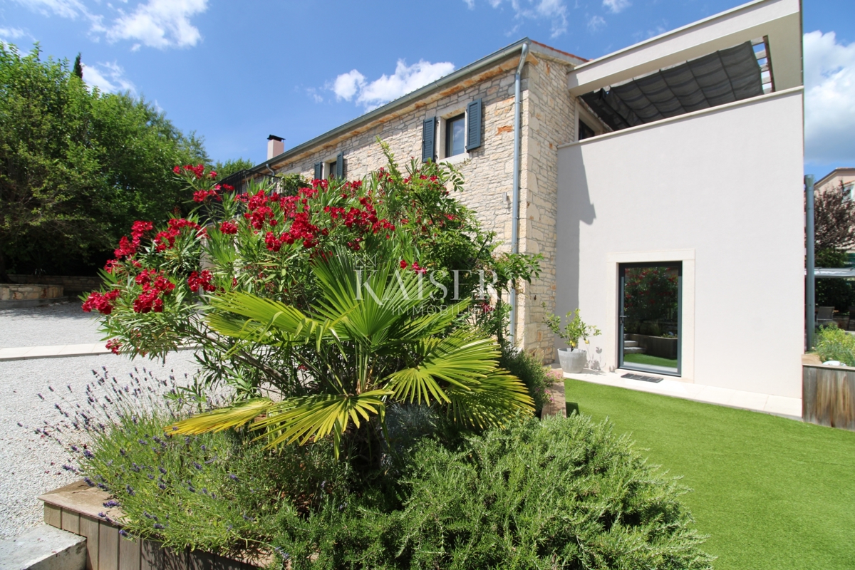 Istra - Poreč, vila z zajtrkom, bazenom in pogledom na morje