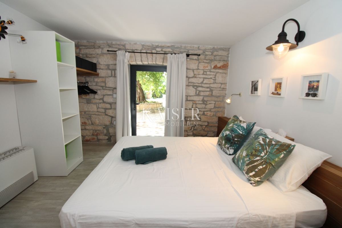 Istra - Poreč, vila z zajtrkom, bazenom in pogledom na morje