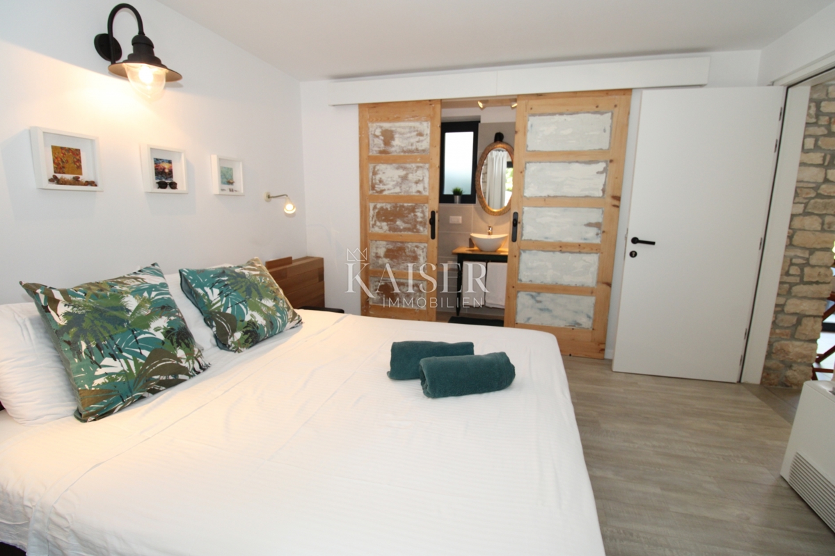Istra - Poreč, vila z zajtrkom, bazenom in pogledom na morje