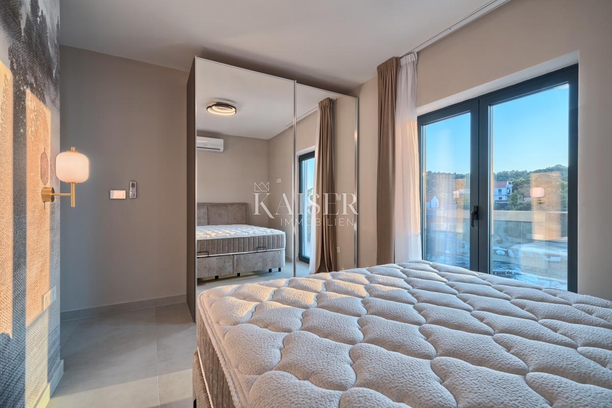 Šibenik, Rogoznica - Ekskluzivna vila z bazenom - novogradnja