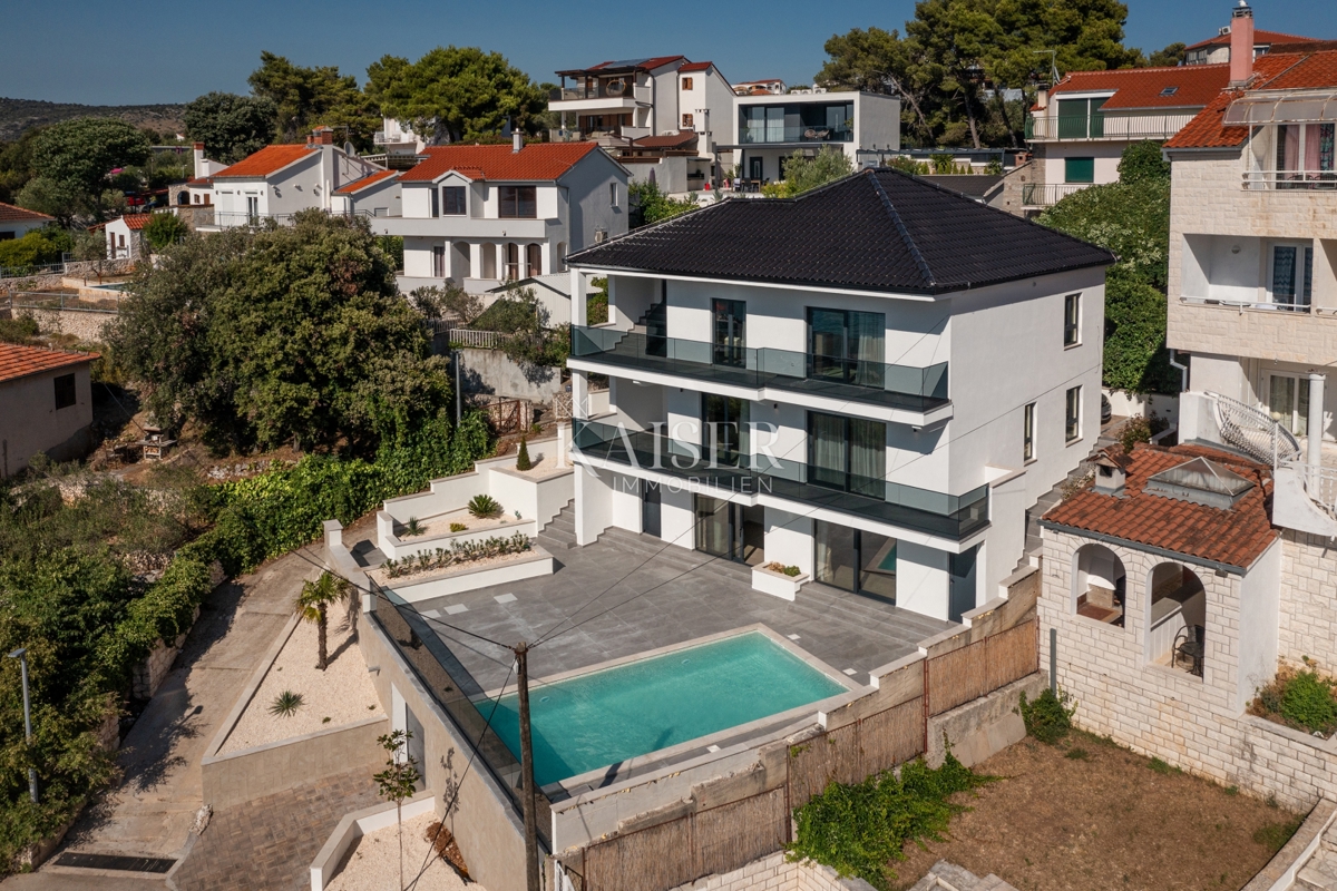 Šibenik, Rogoznica - Ekskluzivna vila z bazenom - novogradnja