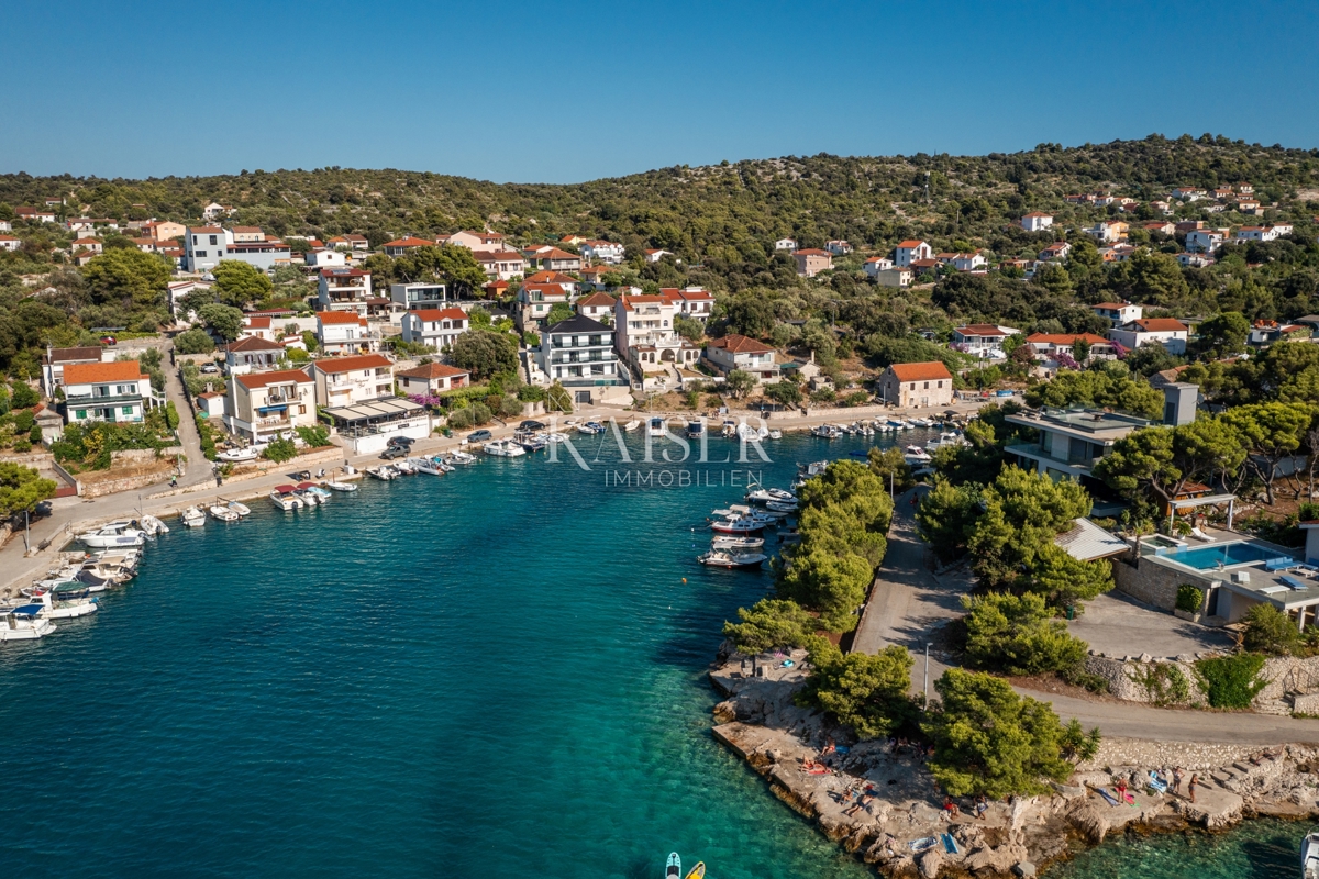 Šibenik, Rogoznica - Ekskluzivna vila z bazenom - novogradnja