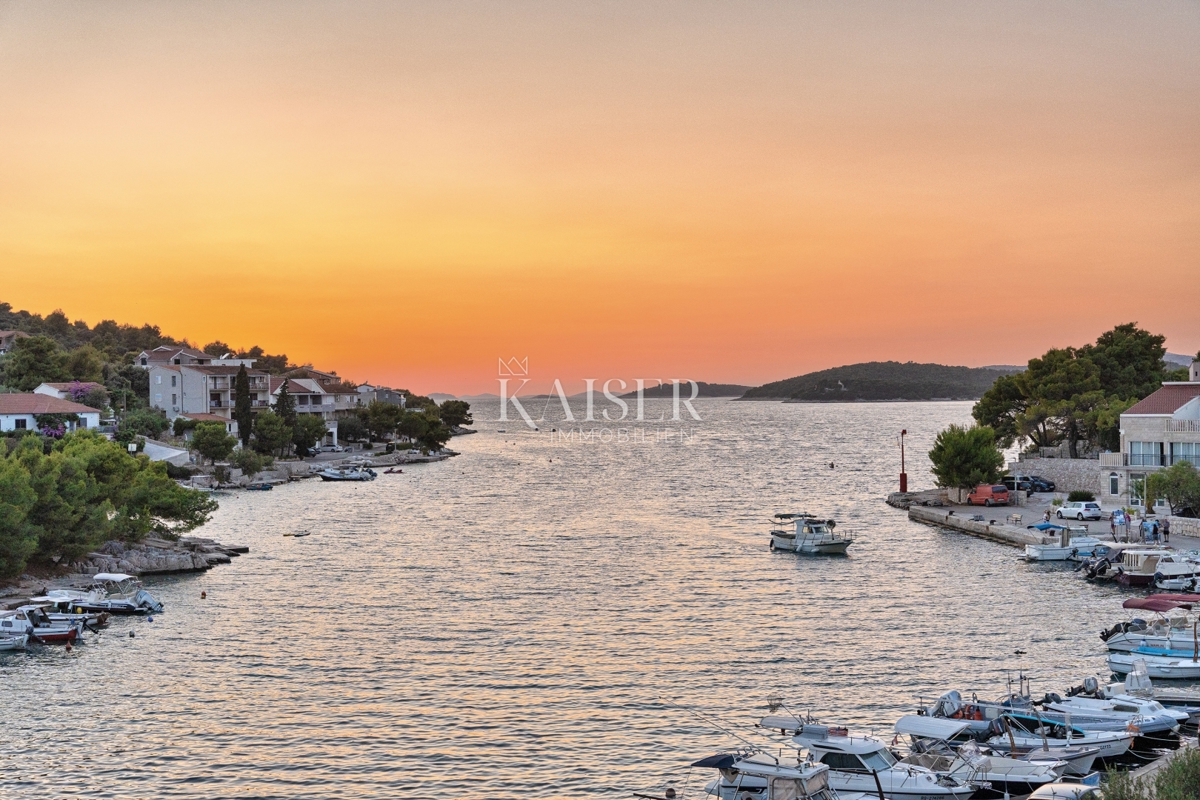 Šibenik, Rogoznica - Ekskluzivna vila z bazenom - novogradnja