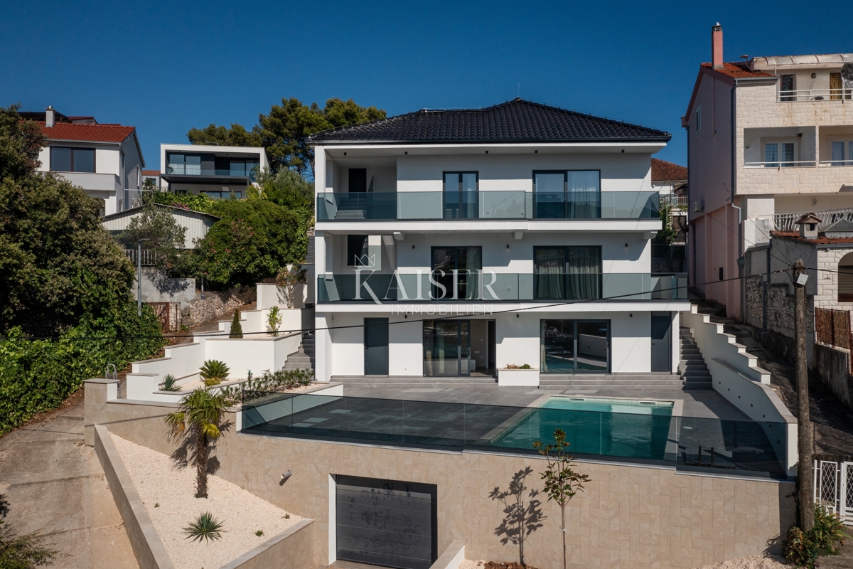 Šibenik, Rogoznica - Ekskluzivna vila z bazenom - novogradnja