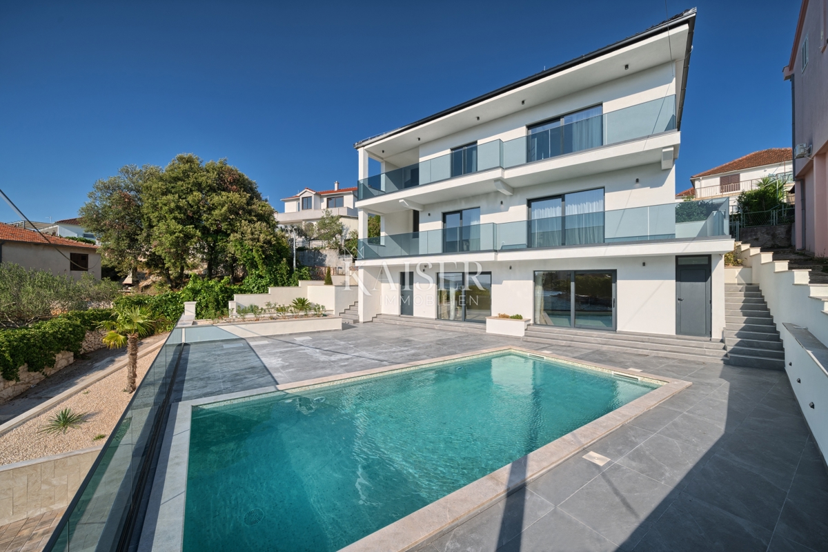 Šibenik, Rogoznica - Ekskluzivna vila z bazenom - novogradnja