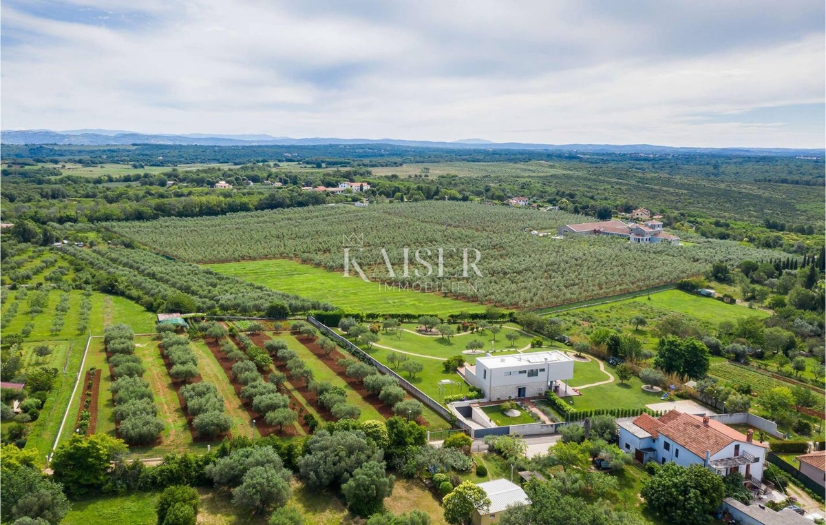 Istra, Umag, luksuzna vila 420 m2 z bazenom in pogledom na morje