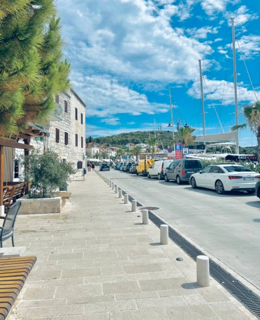 Rogoznica, Šibenik-Tradicionalna kamnita hiša 50m od morja