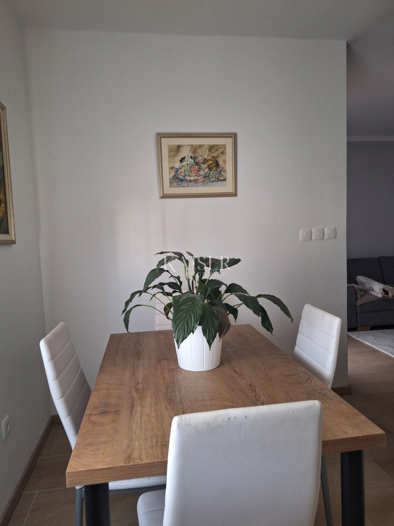 Istra, Umag - stanovanje v centru, 56m2