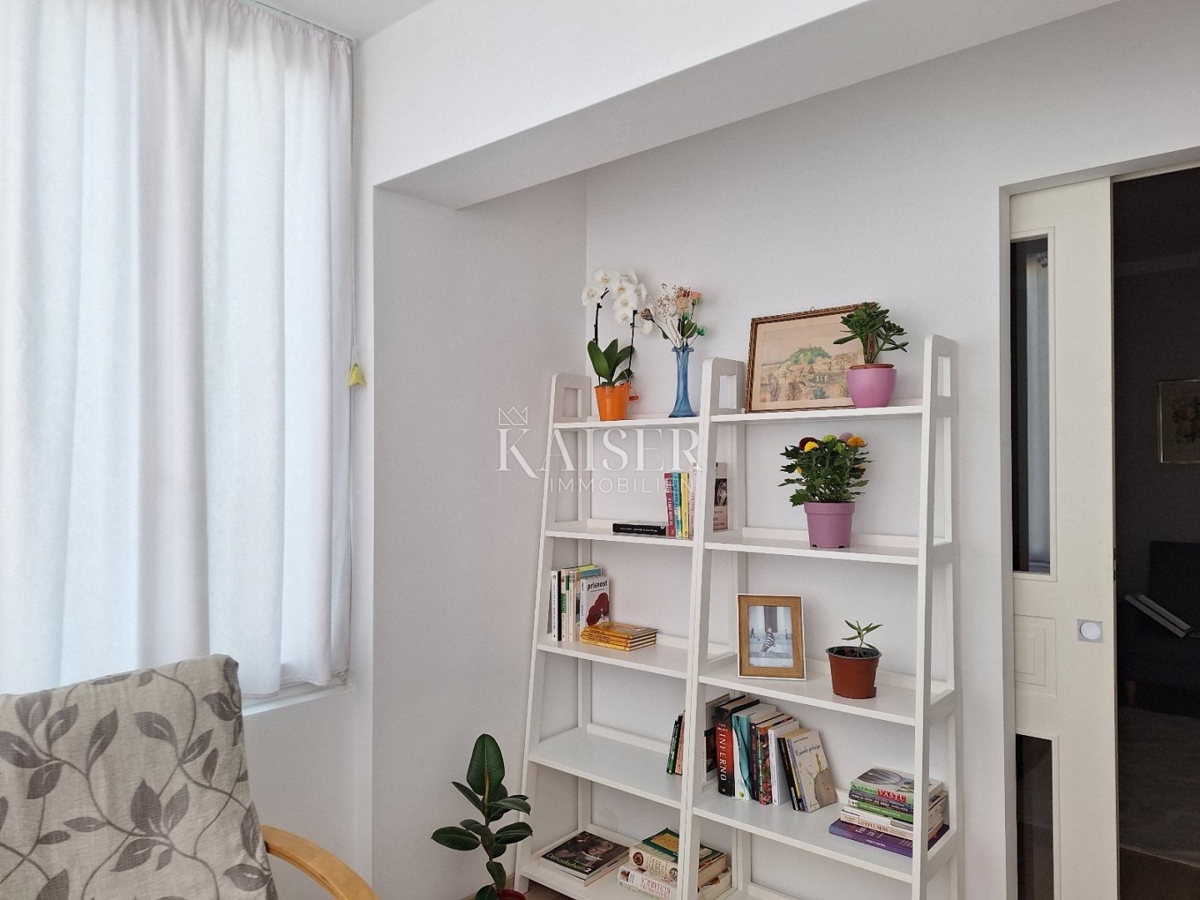 Istra, Umag - stanovanje v centru, 56m2
