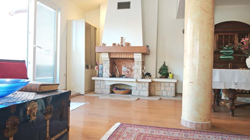 Stanovanje Pula, 156,53m2