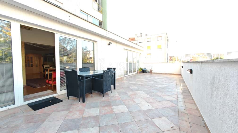 Stanovanje Pula, 156,53m2