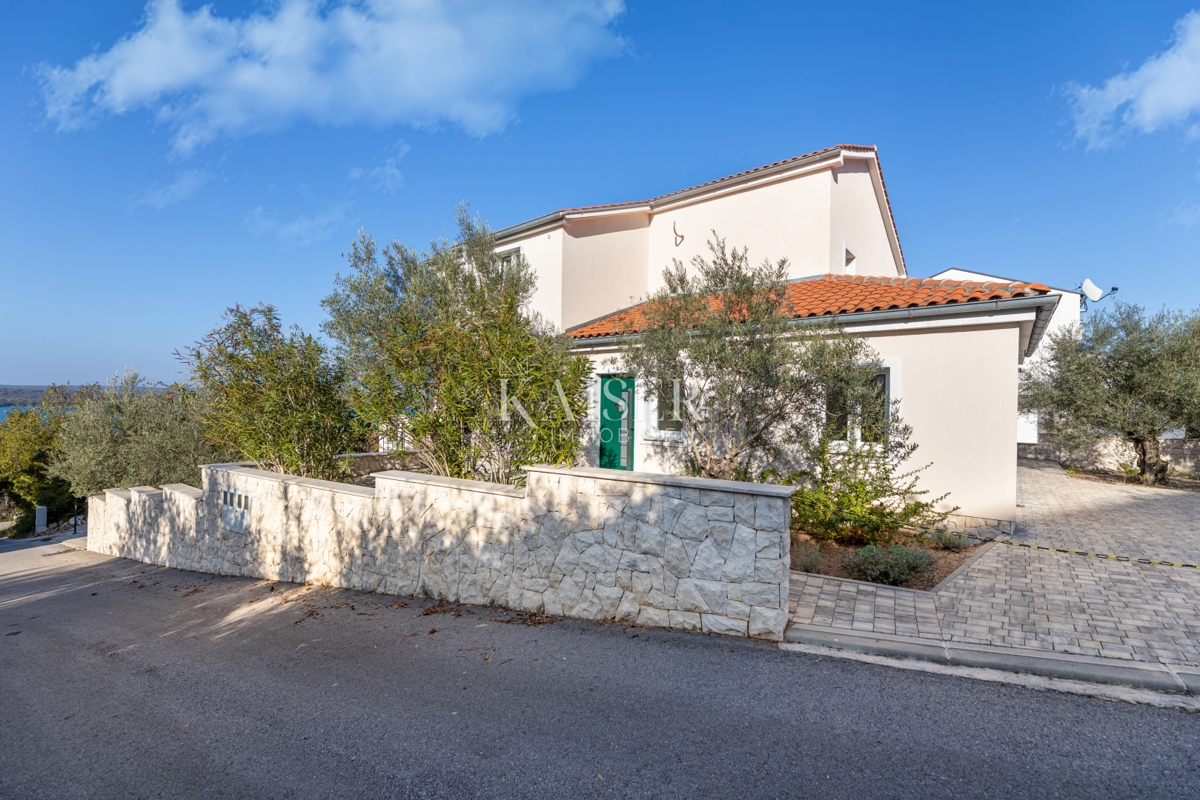 Hiša Klimno, Dobrinj, 266m2