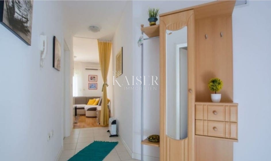 Trogir, Čiovo - stanovanje 47 m2 s pogledom na morje