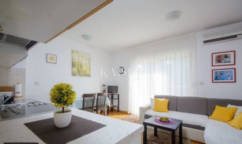 Trogir, Čiovo - stanovanje 47 m2 s pogledom na morje