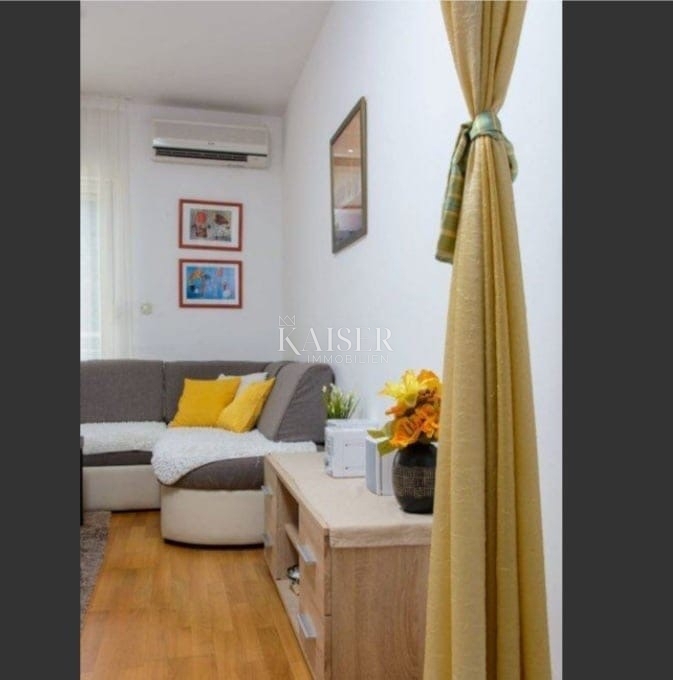 Trogir, Čiovo - stanovanje 47 m2 s pogledom na morje