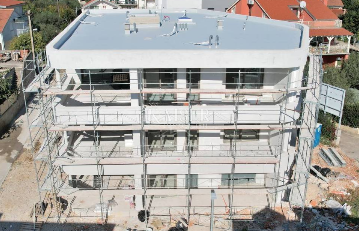 Vodice, Šibenik - Penthouse s tremi spalnicami in panoramskim pogledom na morje, 70 m od plaže
