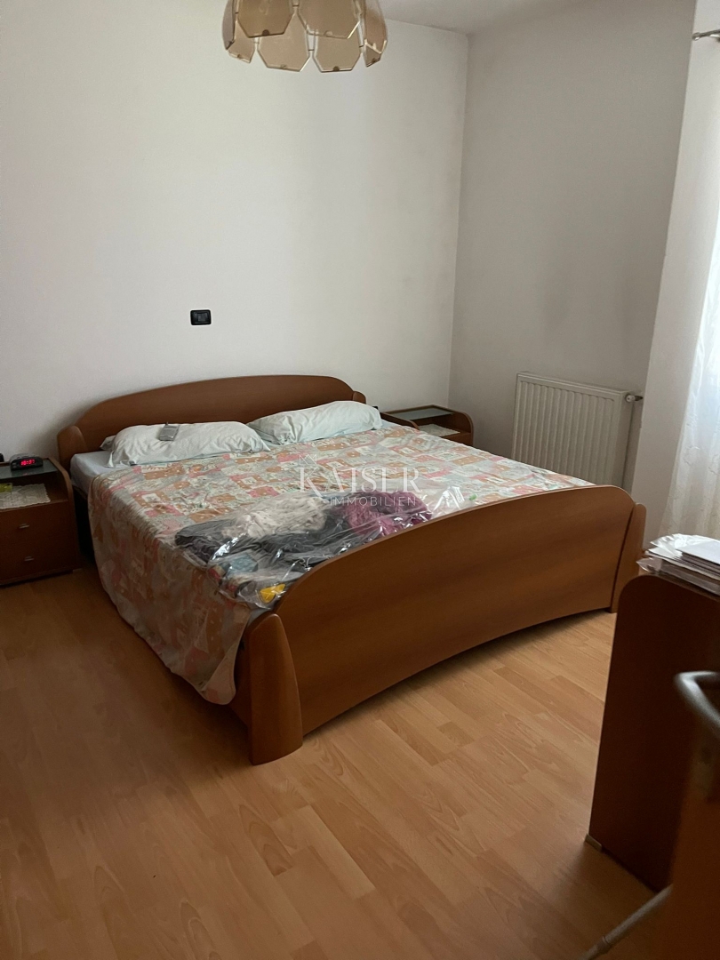 Istra, Umag - okolica: opremljena hiša 200m2 z dvema apartmajema in velikim vrtom 500m2