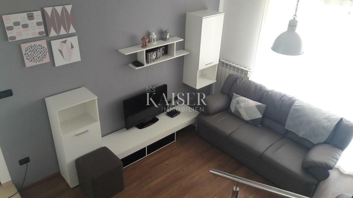 Istra, Umag - okolica: opremljena hiša 200m2 z dvema apartmajema in velikim vrtom 500m2