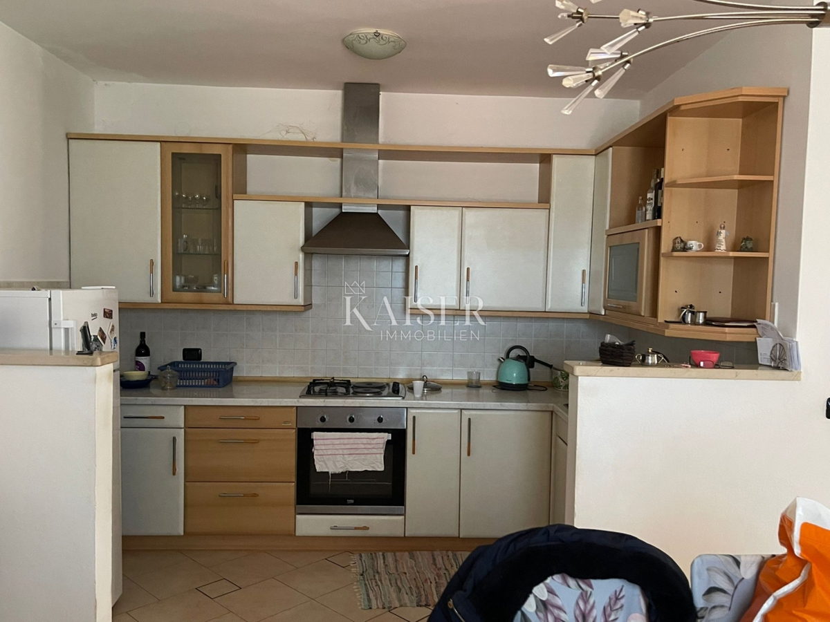 Istra, Umag - okolica: opremljena hiša 200m2 z dvema apartmajema in velikim vrtom 500m2