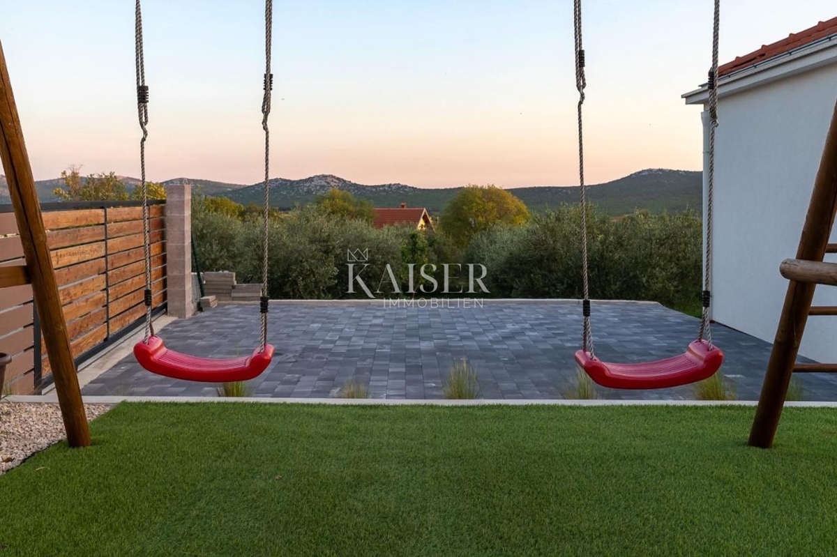 Čudovita hiša v bližini Šibenika