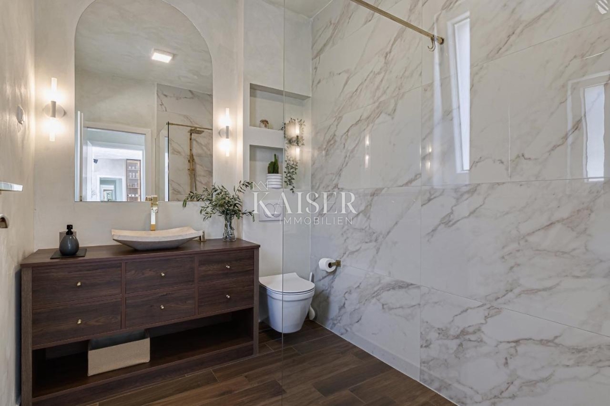 Čudovita hiša v bližini Šibenika