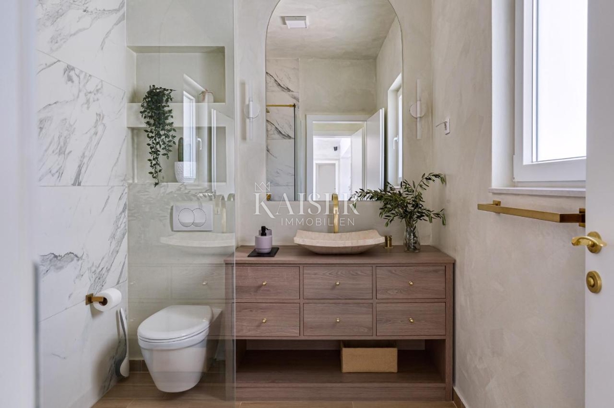 Čudovita hiša v bližini Šibenika