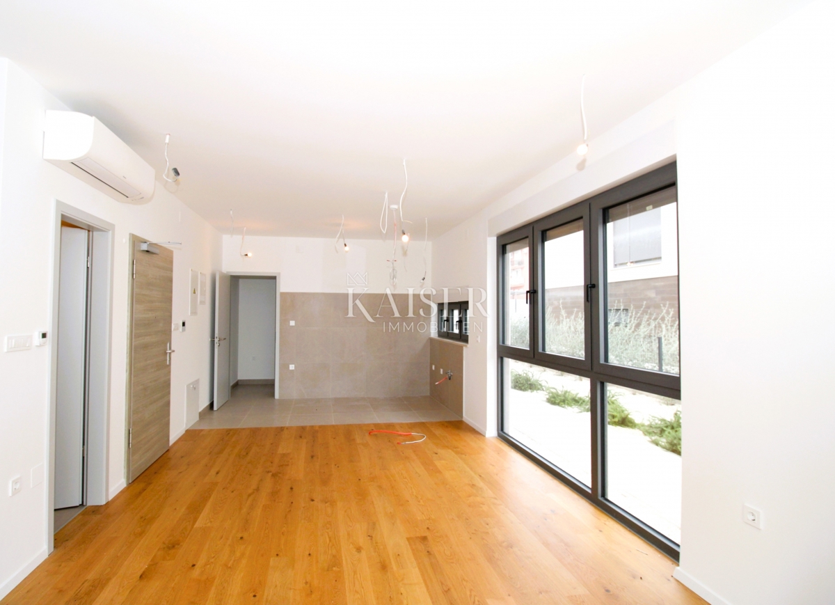 Istra, Rovinj - moderno dupleks stanovanje 112m2 z vrtom in garažo