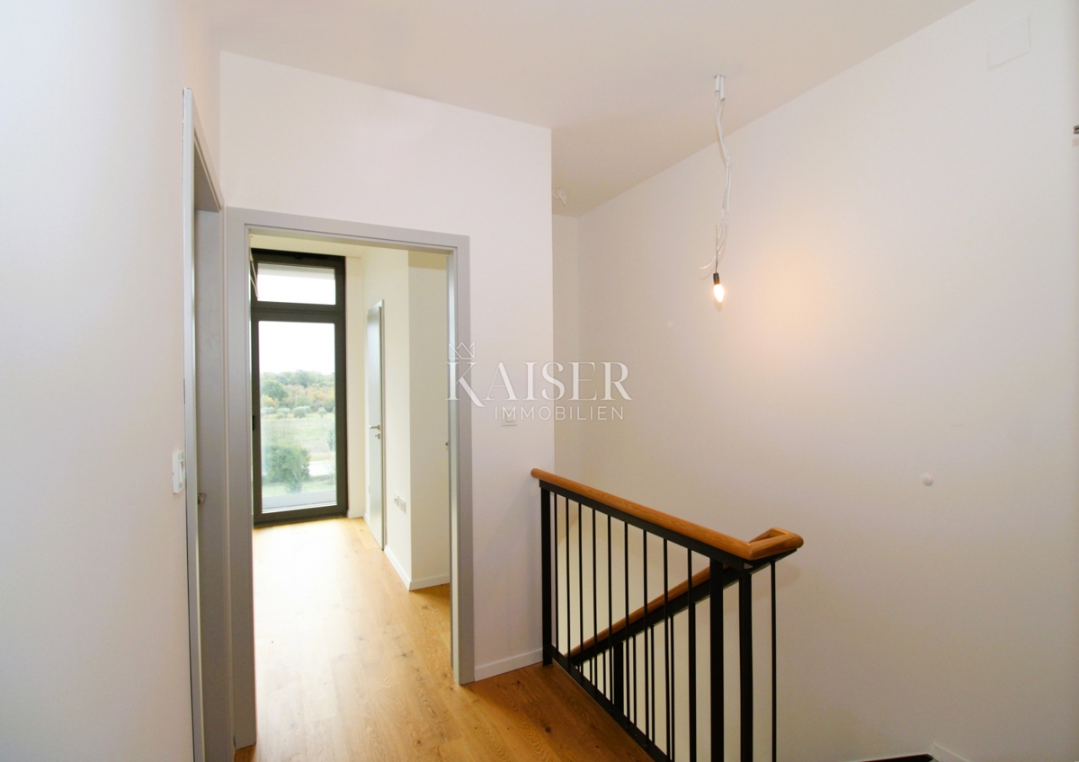 Istra, Rovinj - moderno dupleks stanovanje 112m2 z vrtom in garažo