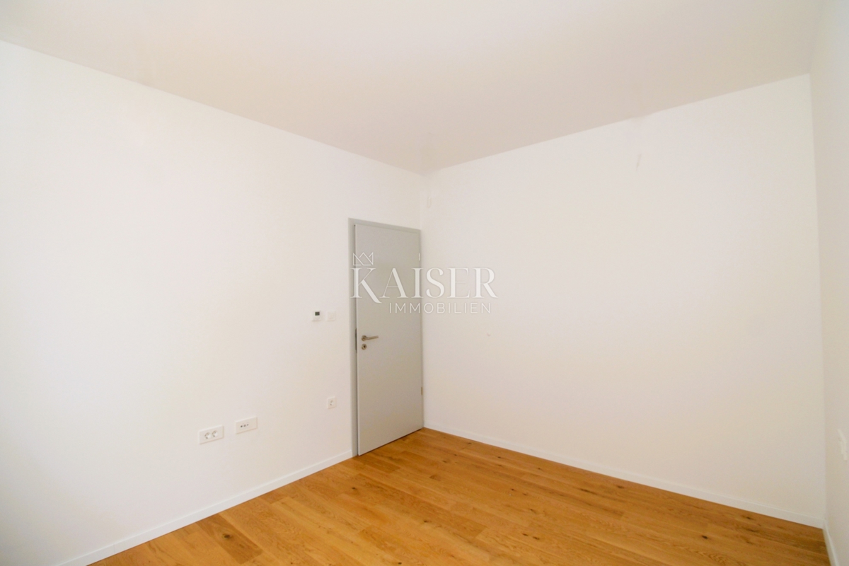 Istra, Rovinj - moderno dupleks stanovanje 112m2 z vrtom in garažo