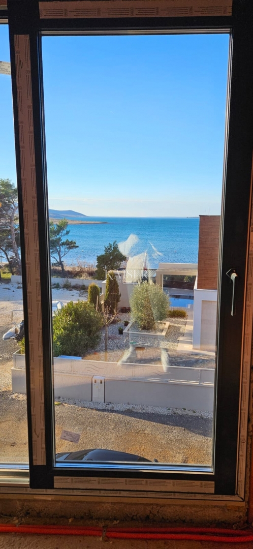 Zadar, Rovanjska - Apartma s pogledom na morje, 50 m od plaže