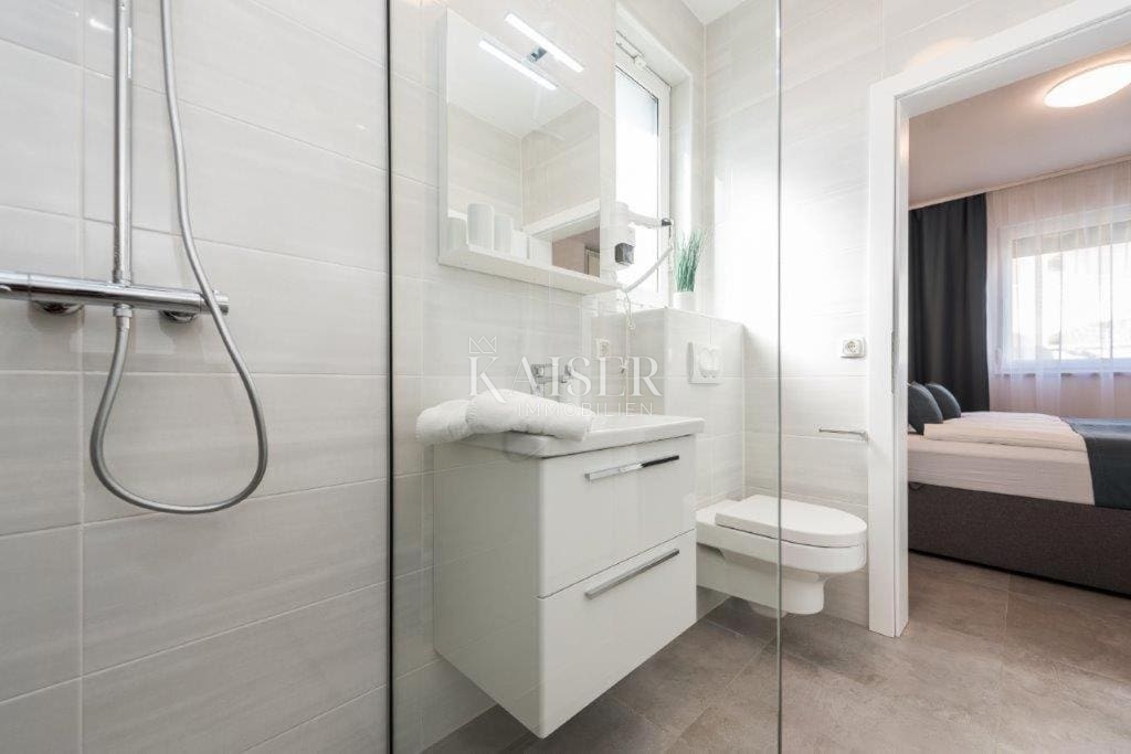 Zadar - Letovišče 1 km od morja