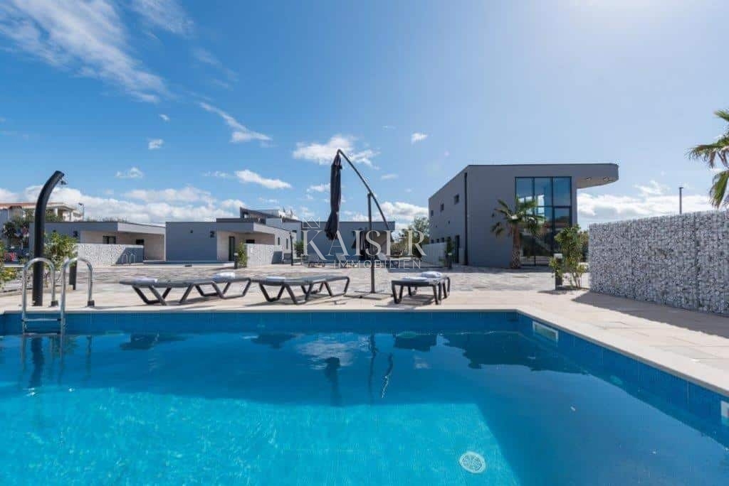 Zadar - Letovišče 1 km od morja