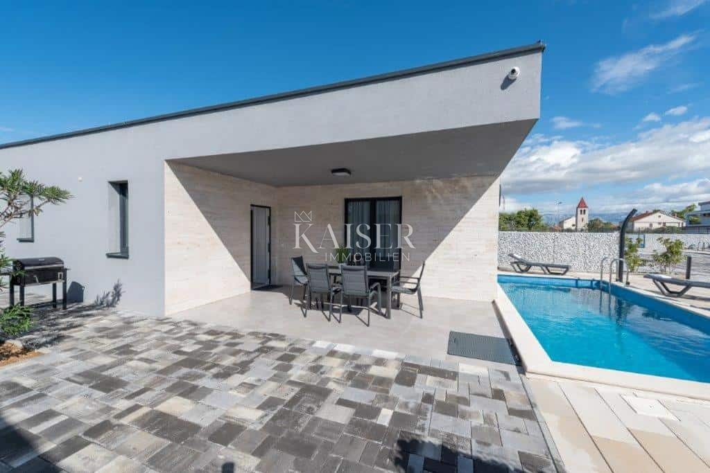 Zadar - Letovišče 1 km od morja