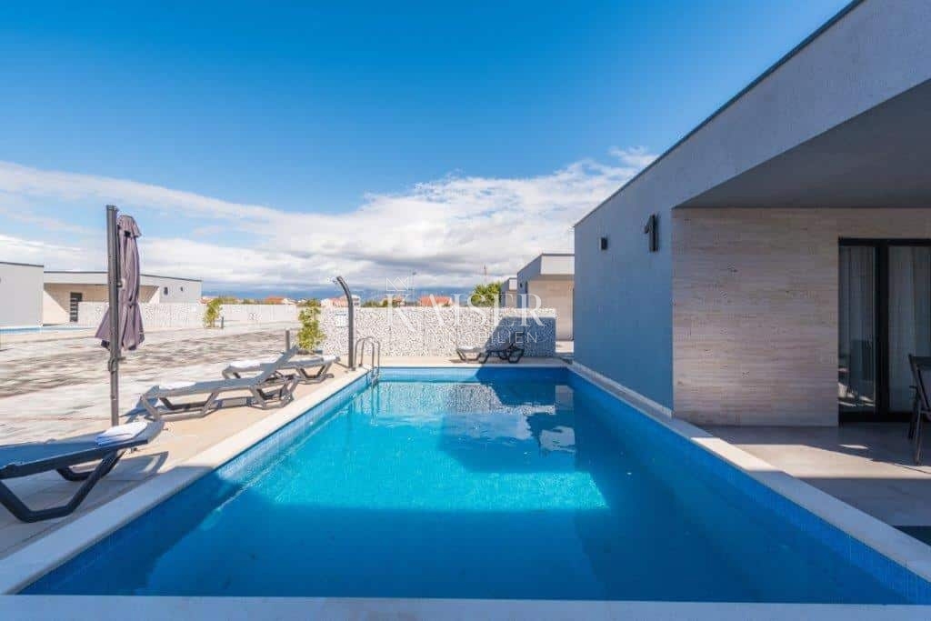 Zadar - Letovišče 1 km od morja