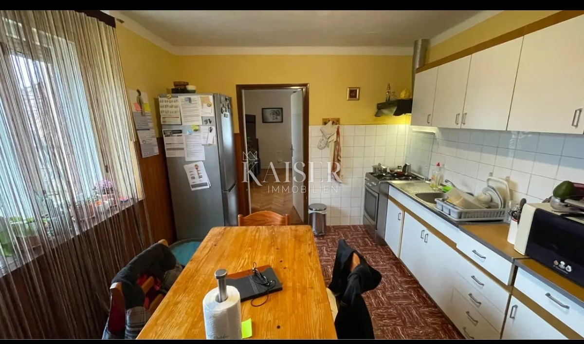 Istra, Vinkuran - dvodružinska hiša s pogledom na morje