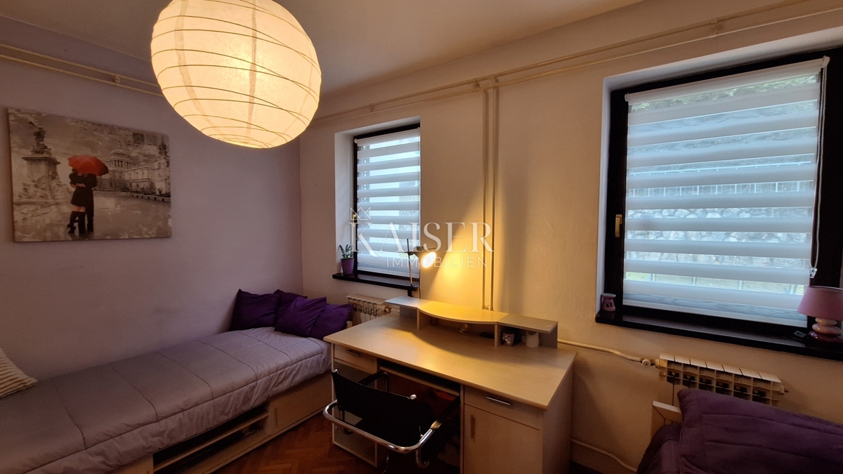 Opatija, stanovanje v drugem nadstropju stanovanjske stavbe z balkonom