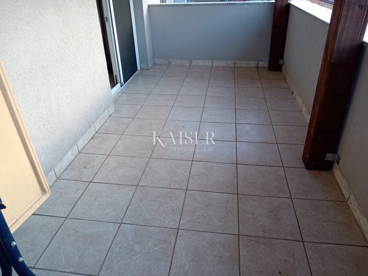 Istra - Medulin, stanovanje v 1. nadstropju s prostorno teraso in lepo razporeditvijo