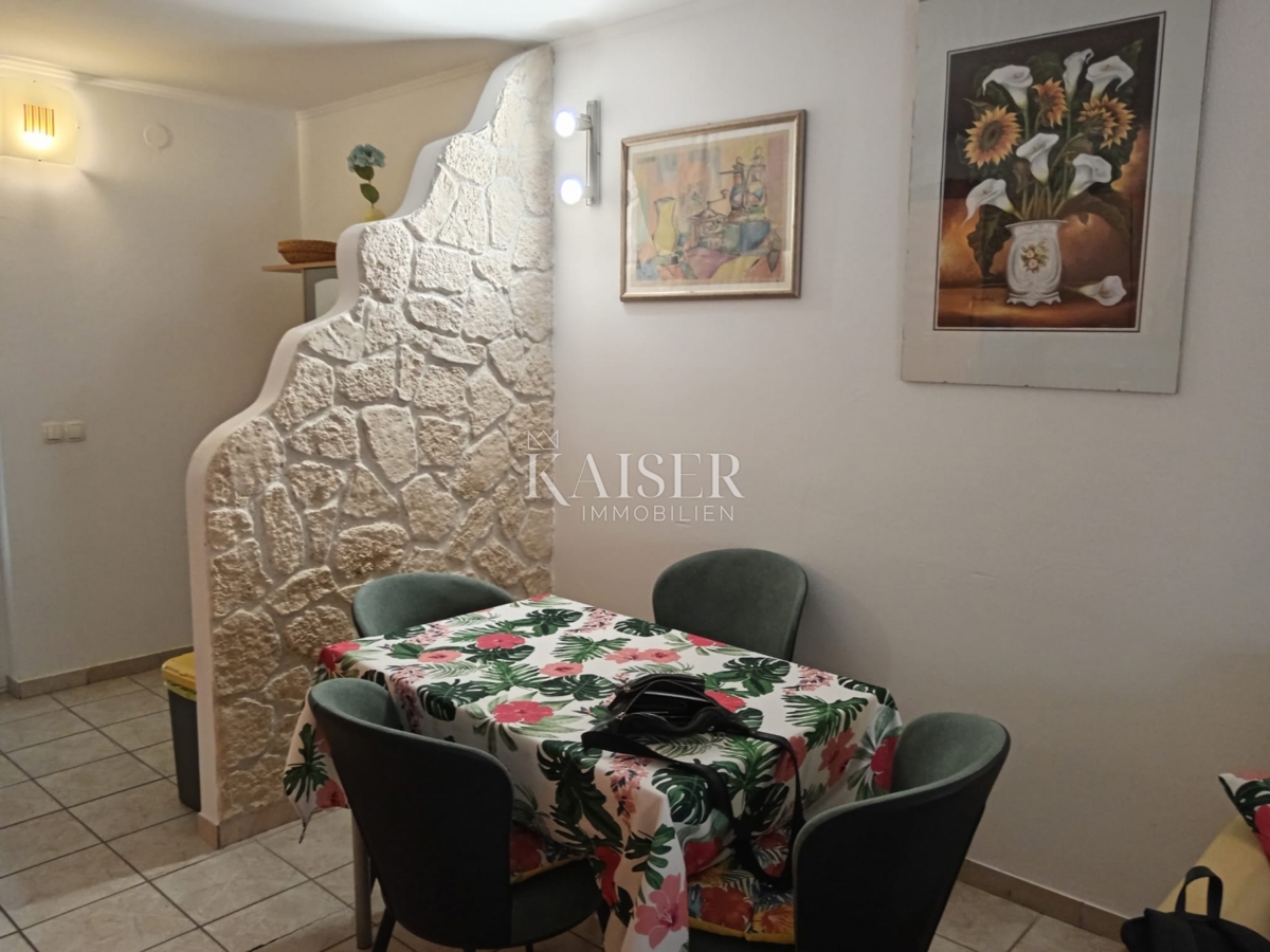 Istra - Medulin, stanovanje v 1. nadstropju s prostorno teraso in lepo razporeditvijo