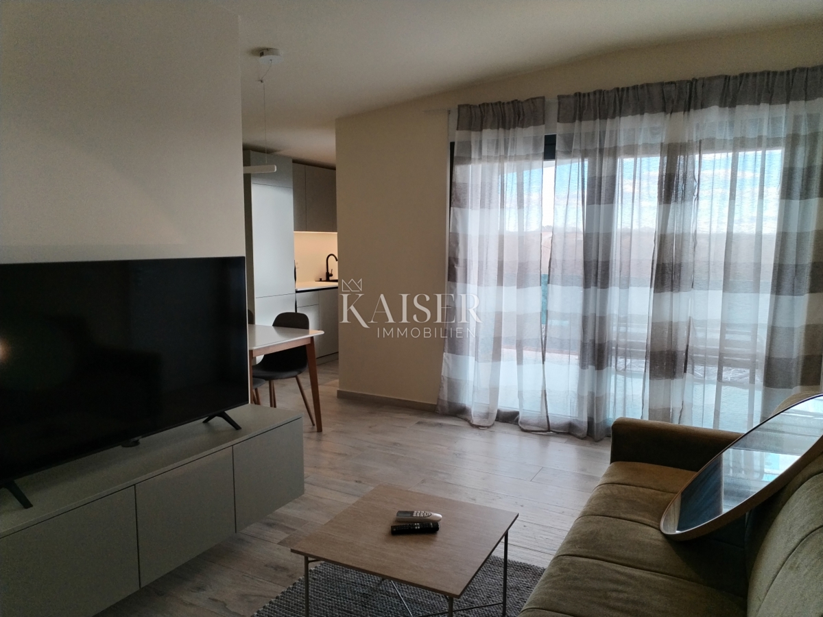 Istra, območje Umaga, stanovanje 71m2, pogled na morje