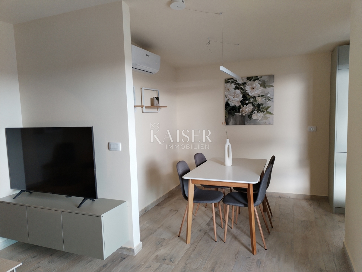 Istra, območje Umaga, stanovanje 71m2, pogled na morje