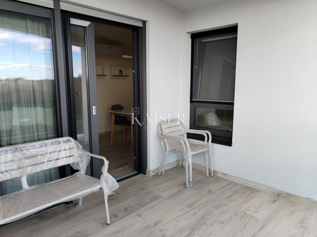 Istra, območje Umaga, stanovanje 71m2, pogled na morje